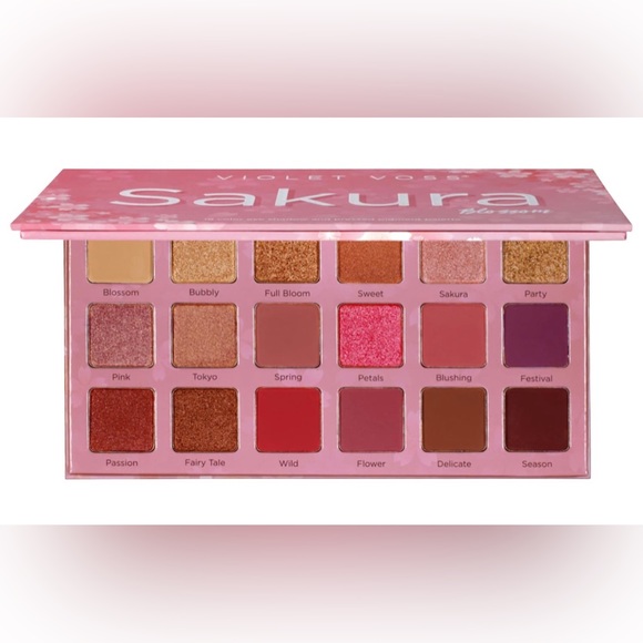 Violet Voss- Sakura Blossom Palette - Picture 2 of 3